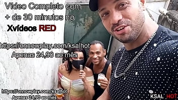 Após o baile do Mandela no RJ, Ksal Hot, parti para casa de um colega e fazem tanto sexo, que a vizinhança vai olhar os barulho na janela e ve a Danny hot mamando a piroca do marido Mike